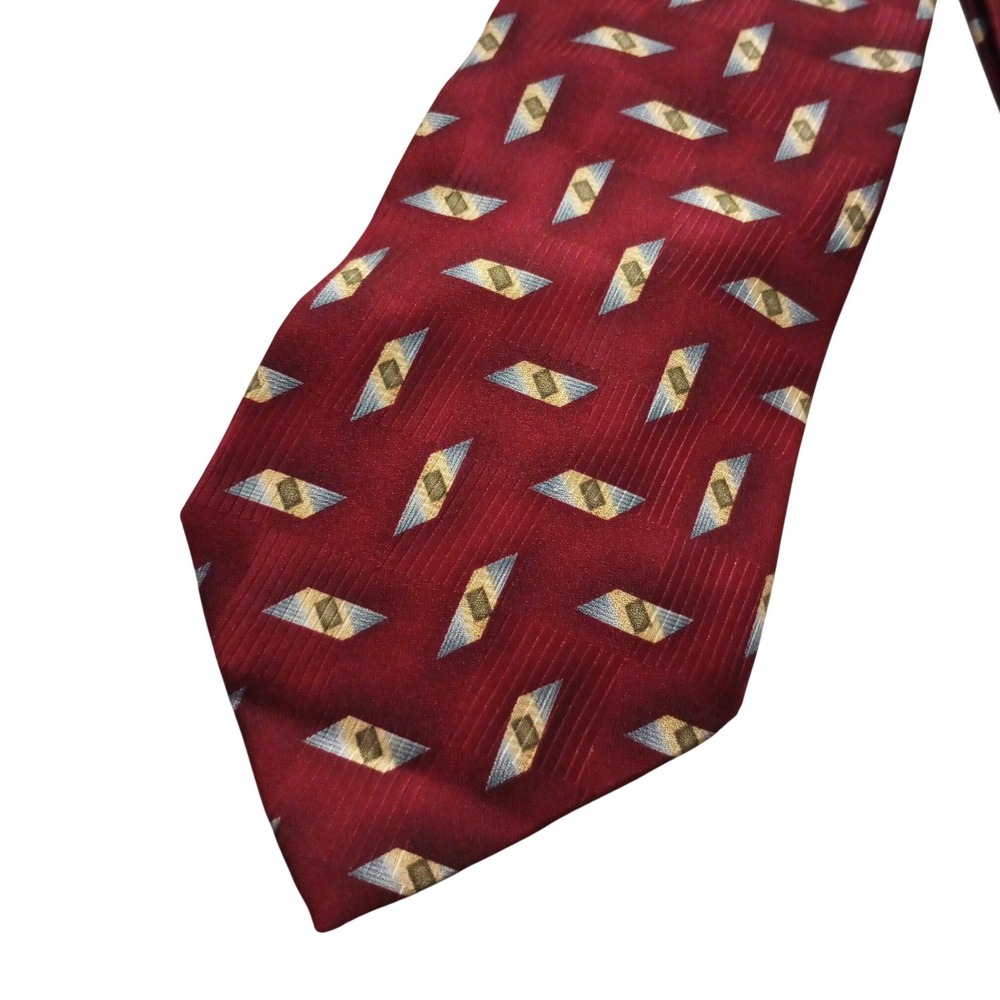 Roundtree & Yorke Mens Burgundy Silk Geometric Diamond Handmade Necktie USA Made
